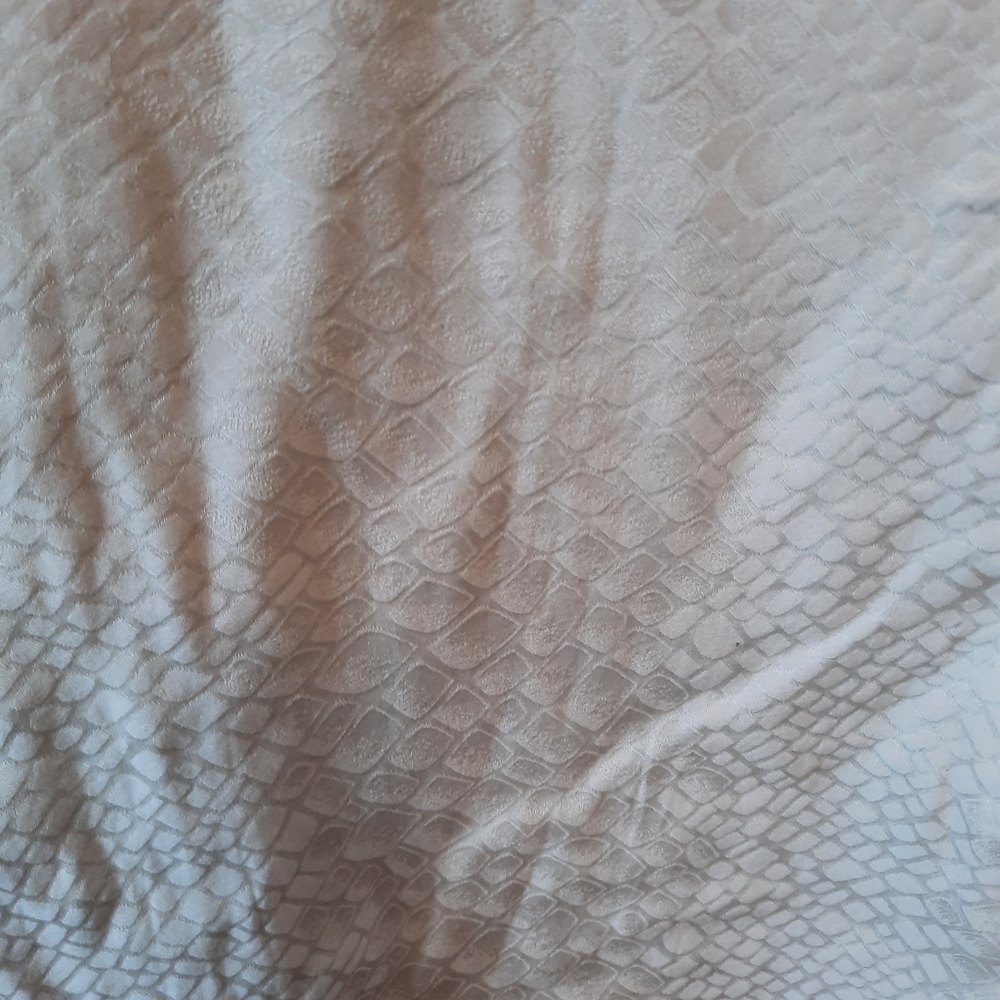 Robert Graham Silk Bamboo Blend Cream Neck-tie Bell Sleeve Blouse Size Small - Picture 12 of 15
